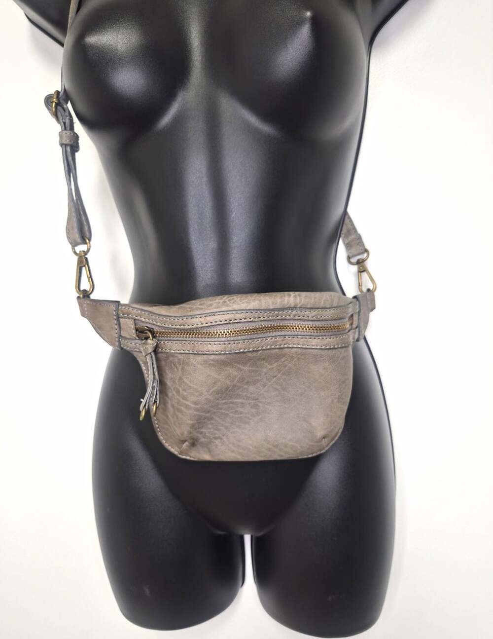 Sundance Gray Zip Belt Bag Fanny Pack Adjustable Strap Made in Italy